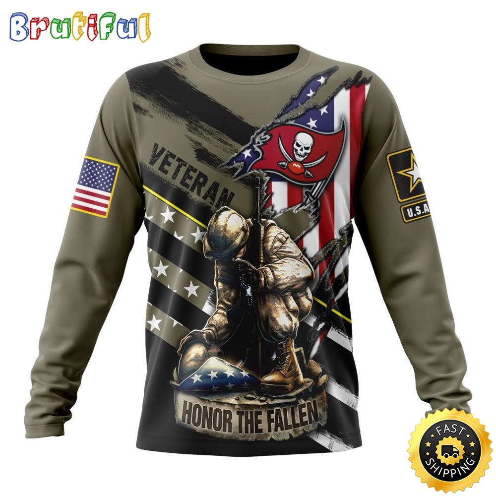 NFL Tampa Bay Buccaneers Crewneck Sweatshirt Honor Veterans Kneeling Soldier Gifts For Football Fans 1 ga23xn