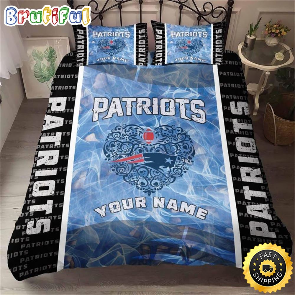 NFL New England Patriots Black Light Blue Heart Custom Name Bedding Set arqxd8