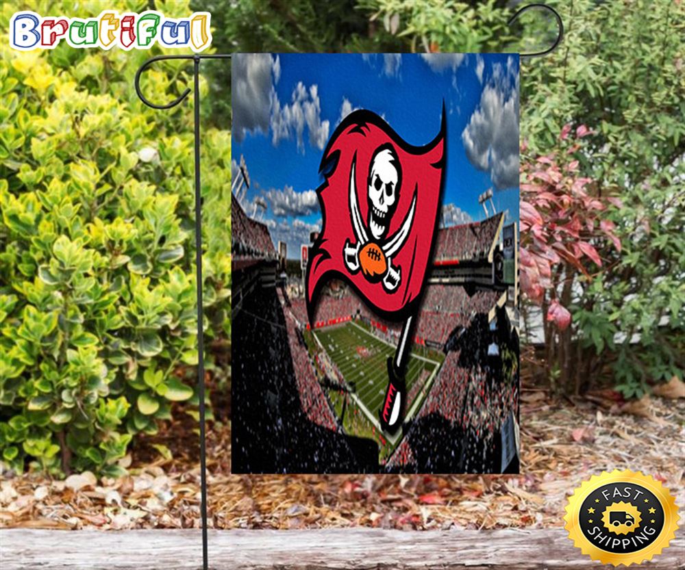 Nfl Garden Flags Tampa Bay Buccaneers Emblem v10 Double Sided Printing Garden Flag Buccaneers Garden Flags 1 htnhus