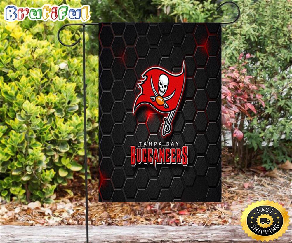 Nfl Garden Flags Tampa Bay Buccaneers Emblem v41 Double Sided Printing Garden Flag Buccaneers Garden Flags 1 zounga