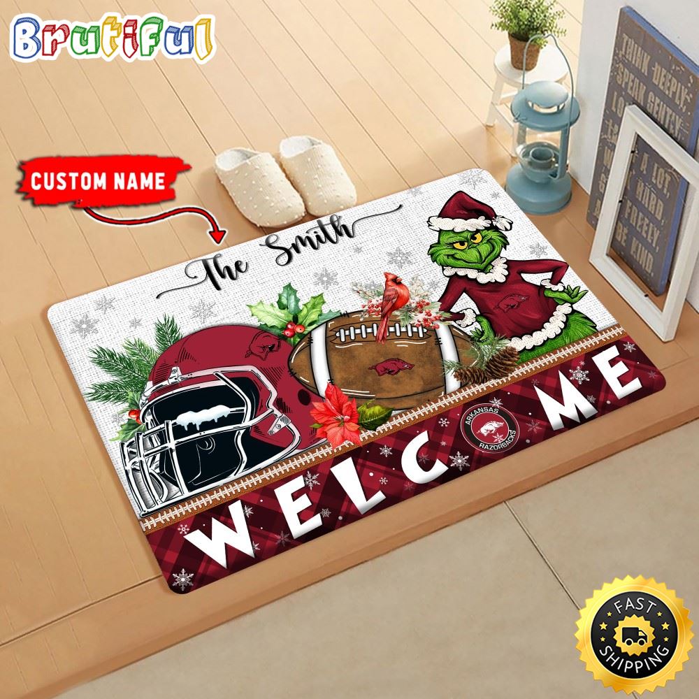 NCAA Arkansas Razorbacks Doormat Grinch Christmas Welcome Custom Name Football Doormat pca0ah.jpg