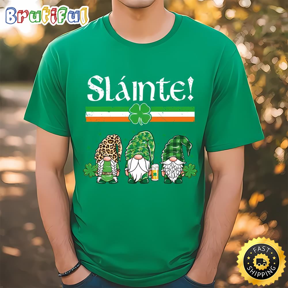 Three Gnomes Leprechaun Irish Flag Cheers Slainte St. Patrick’s... t shirt