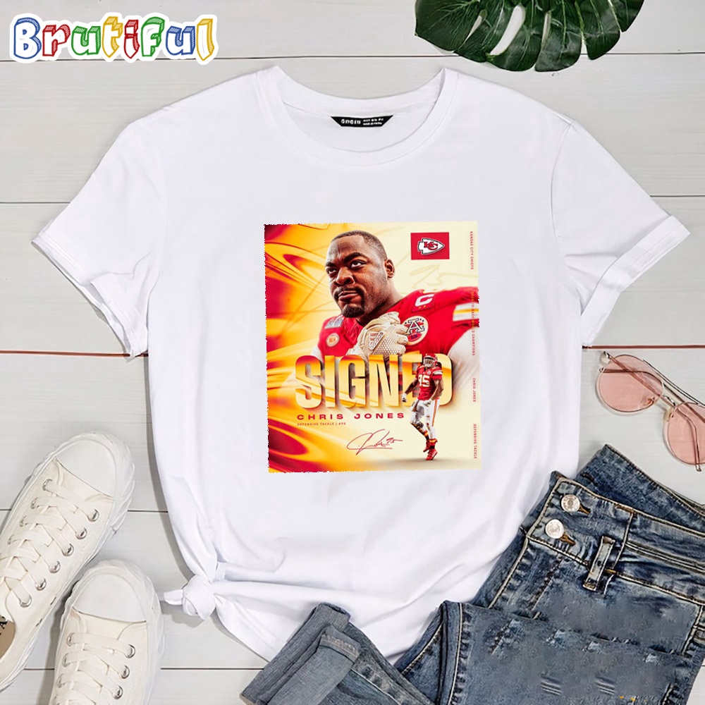 Chris Jones Is Staying Home Kansas City Chiefs T Shirt