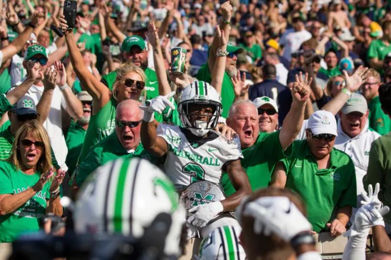 Marshall Thundering Herd fan