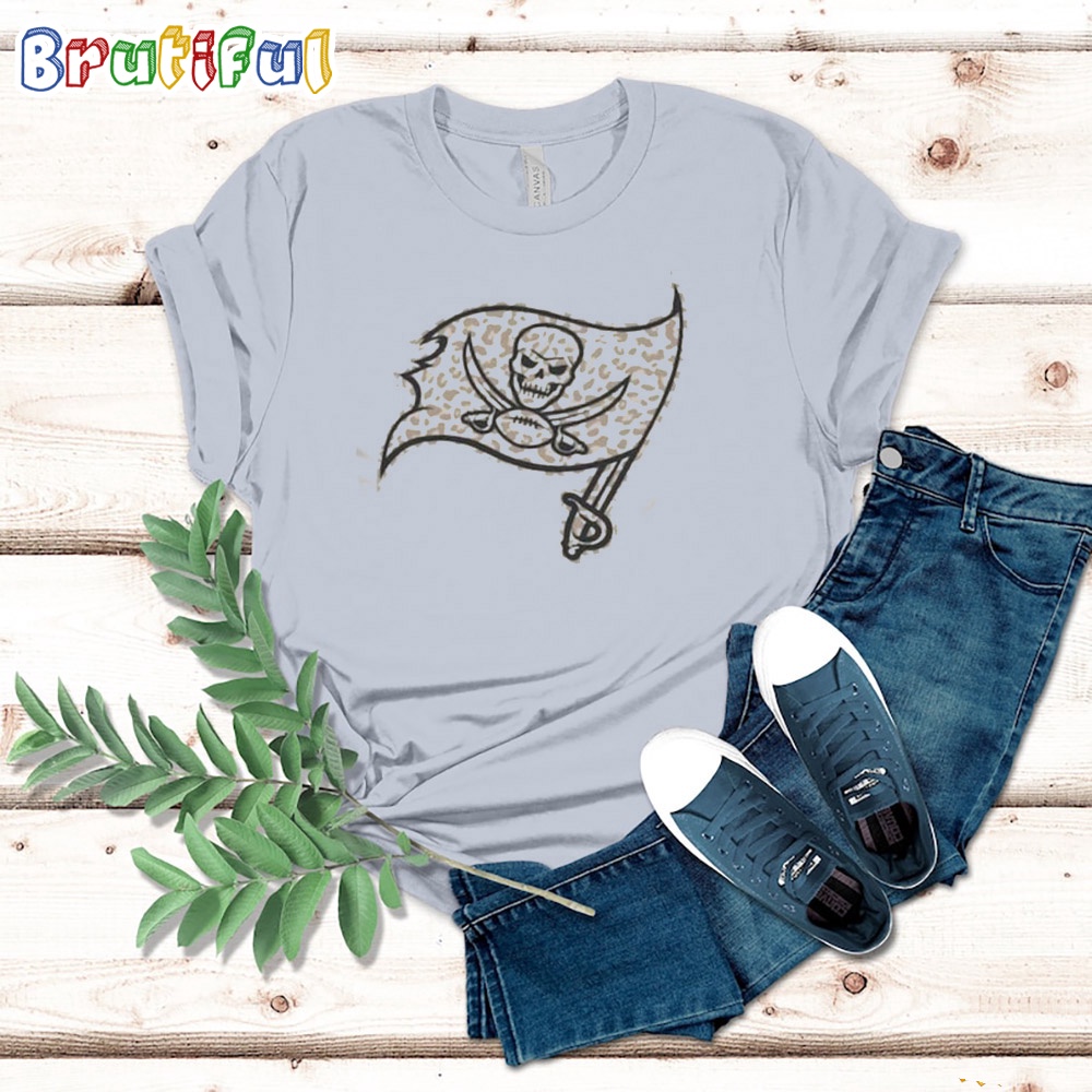 Tampa Bay Buccaneers Womens 47 Cream Panthera Frankie T Shirt