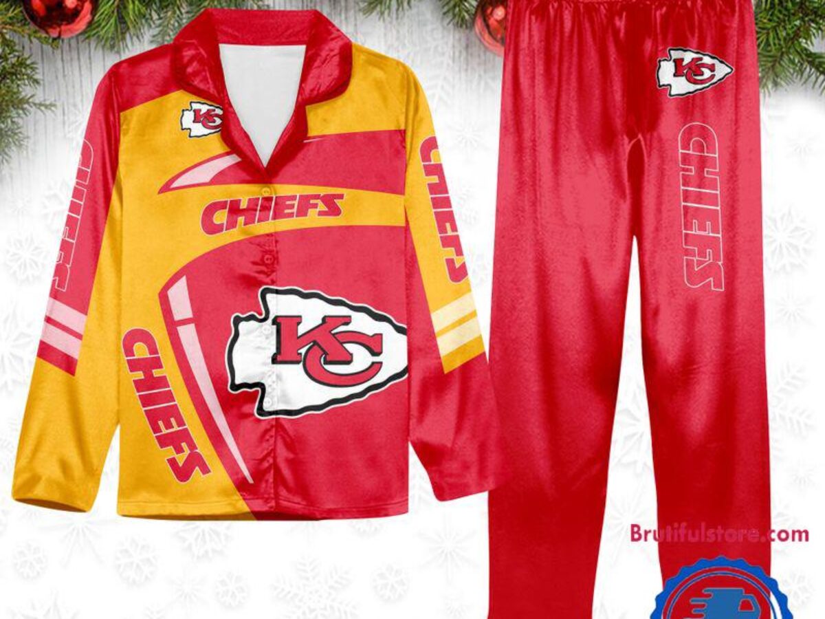 NFL Kansas City Chiefs Special Football Team Winter Season