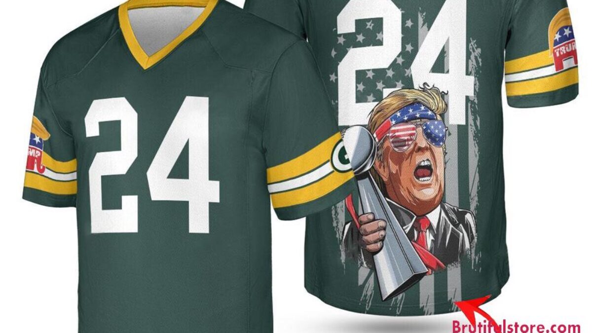 NFL Green Bay Packers x Donald Trump With Super Bowl Trophy