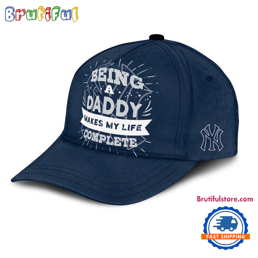 New York Yankees Being A Daddy Best Father's Day Gift Classic Cap